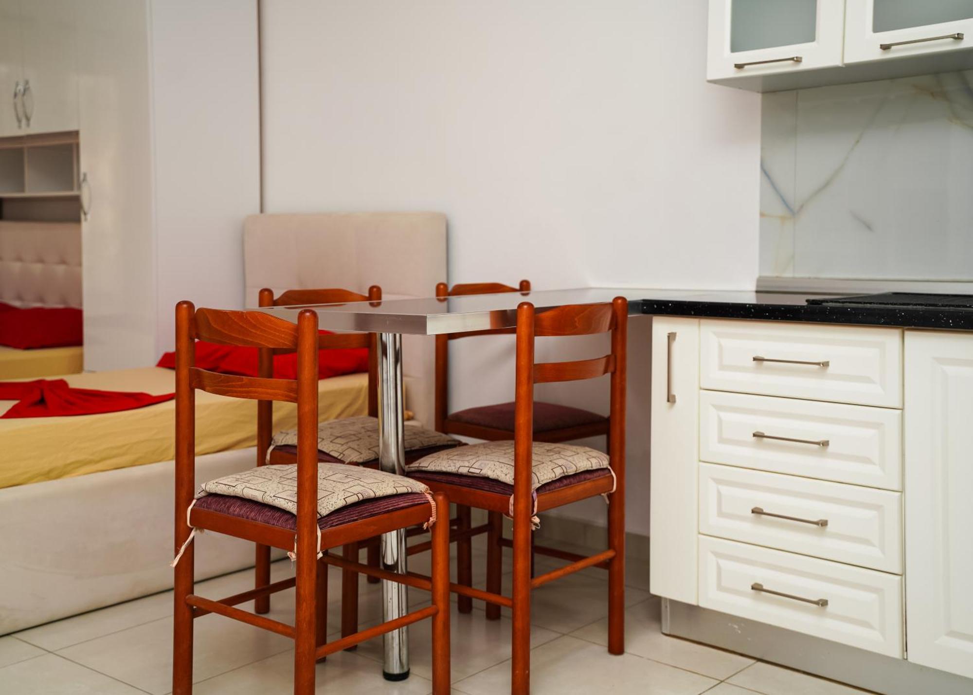 Kapri Apartmán Qerret